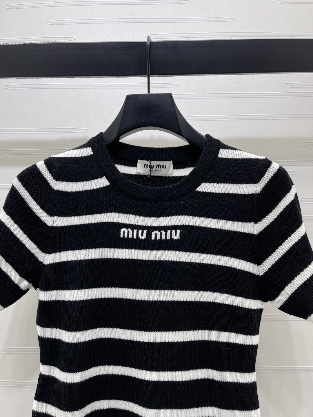 Women's short sleeves
